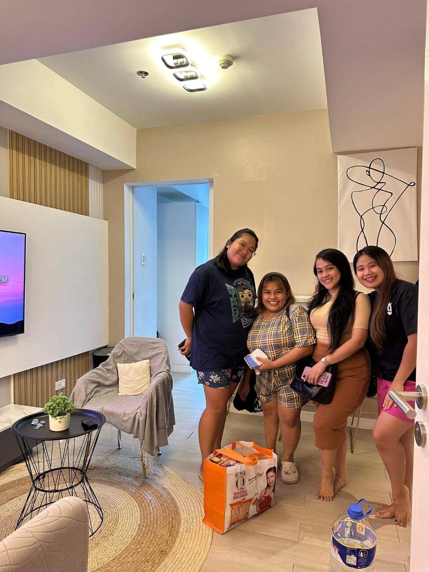 Azure Urban Resort Residence R&C - Paranaque Маніла Екстер'єр фото